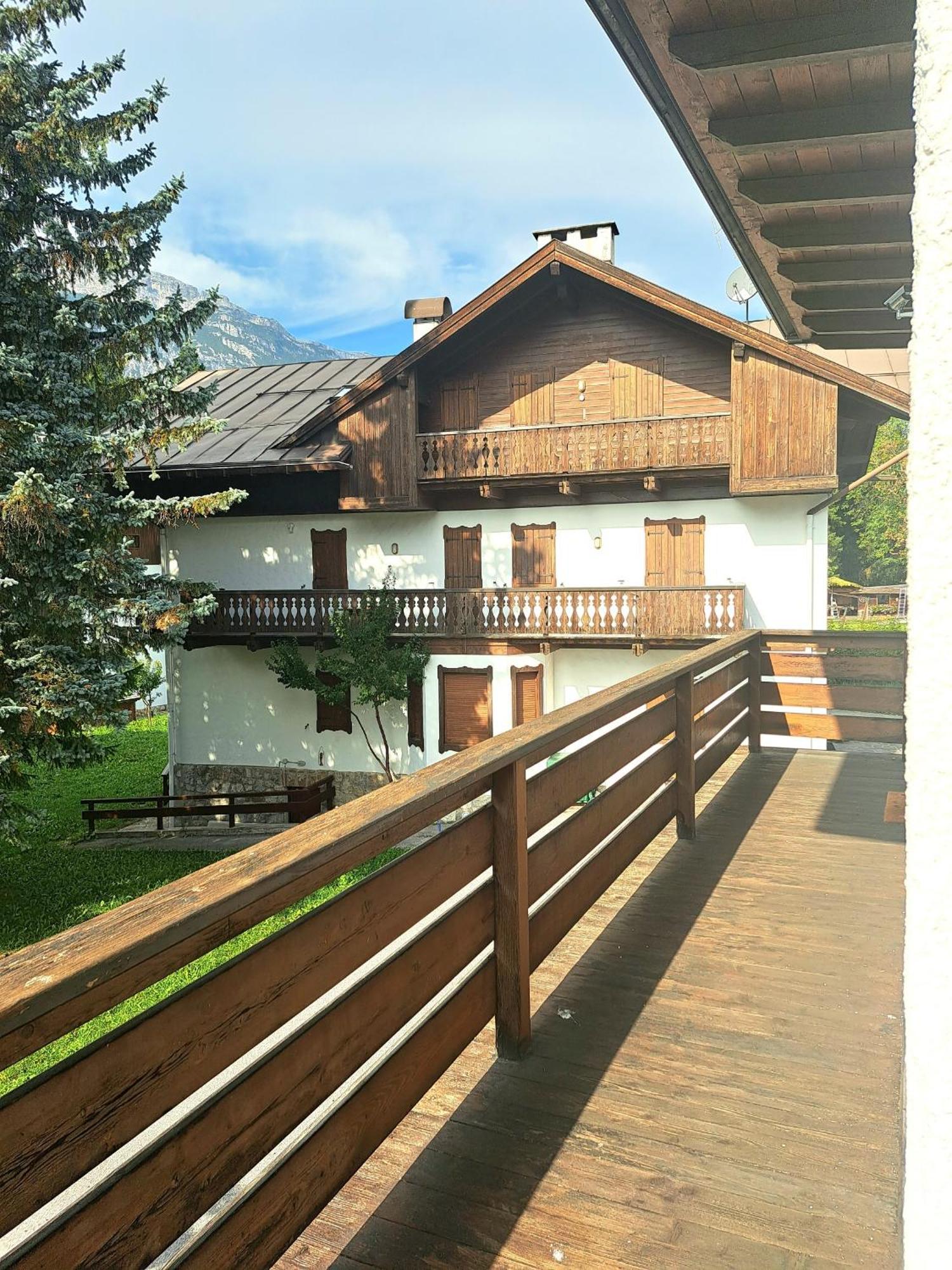 Luminoso Ed Accogliente, Centralissimo Appartamento Indipendente Cortina d'Ampezzo Luaran gambar