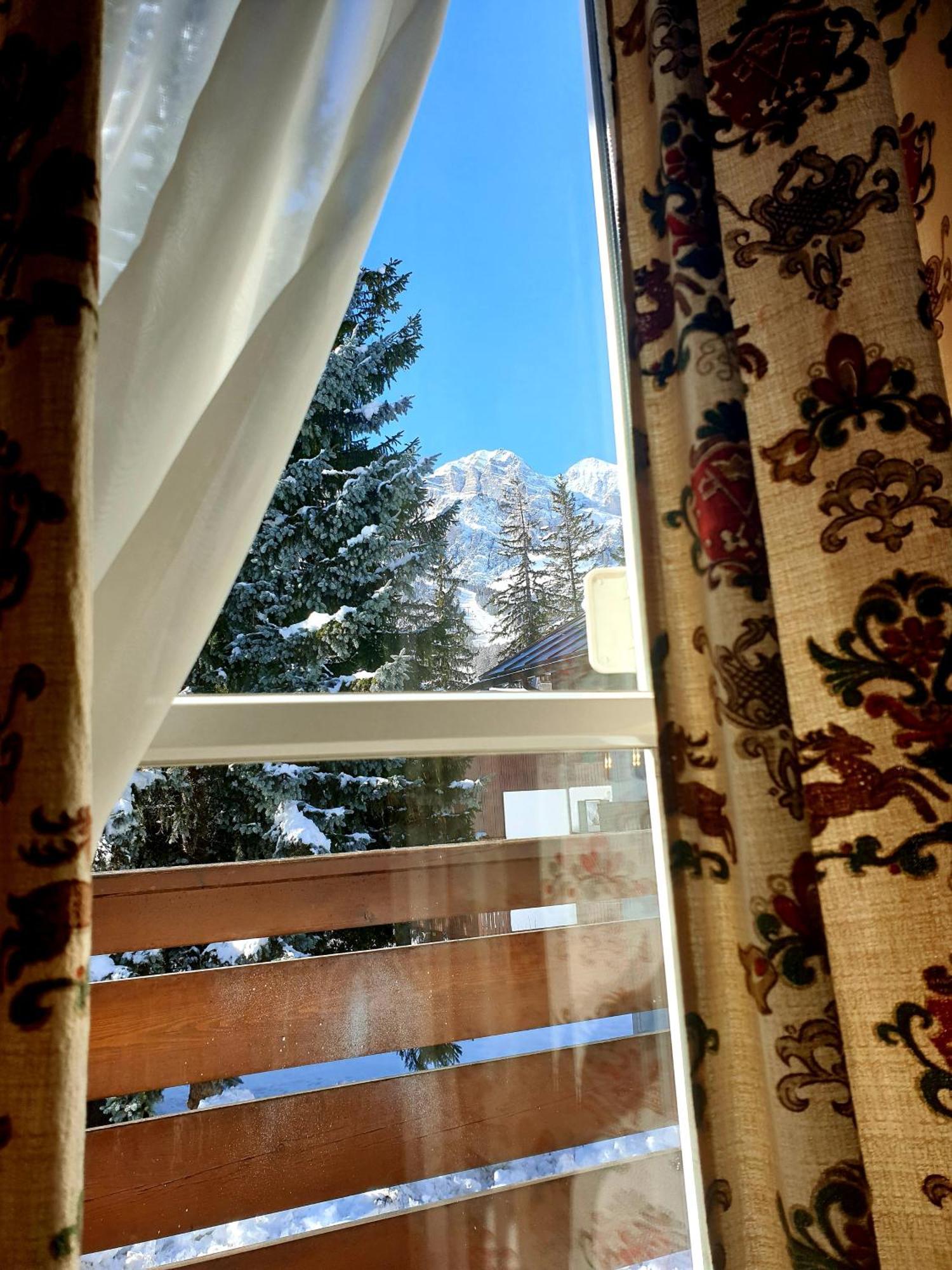 Luminoso Ed Accogliente, Centralissimo Appartamento Indipendente Cortina d'Ampezzo Luaran gambar